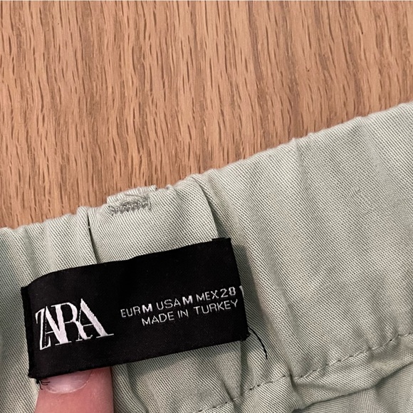 Zara| Sage Green High Waisted Pleated Shorts, Stretchy Waistband•••Size M - Picture 5 of 11